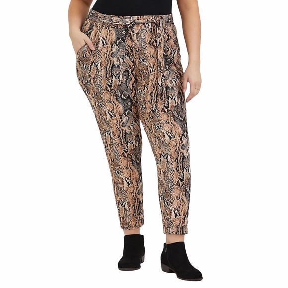 TORRID SNAKESKIN PRINT CREPE SELF TIE TAPERED PANT